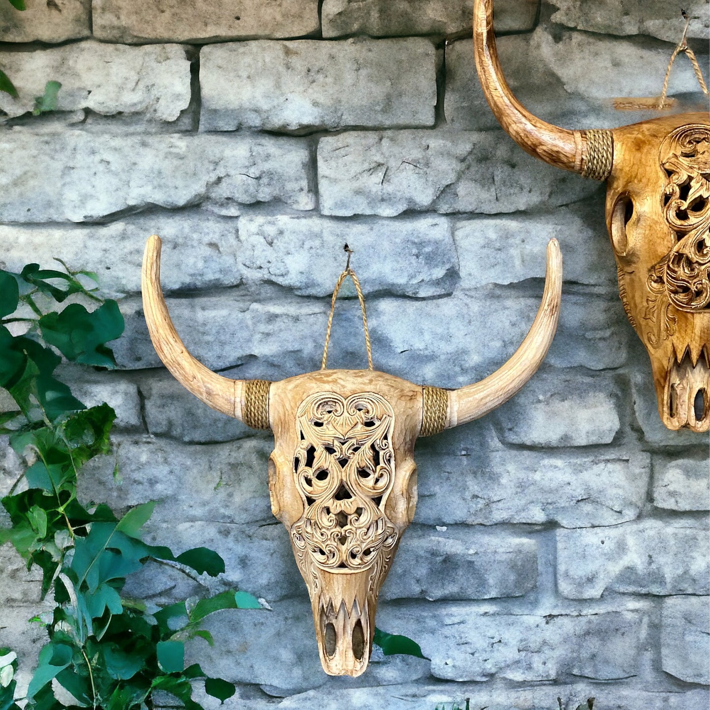 Hand carved wooden bulls head - Natural