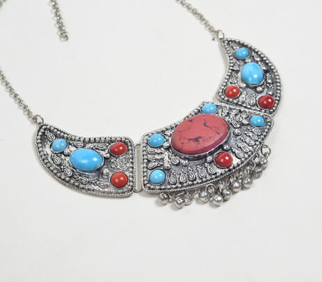 Silver-toned Engraved Studded Necklace