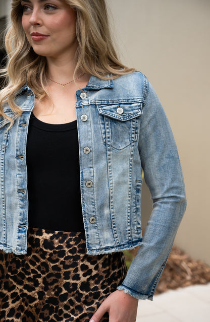 Frayed hem denim jacket