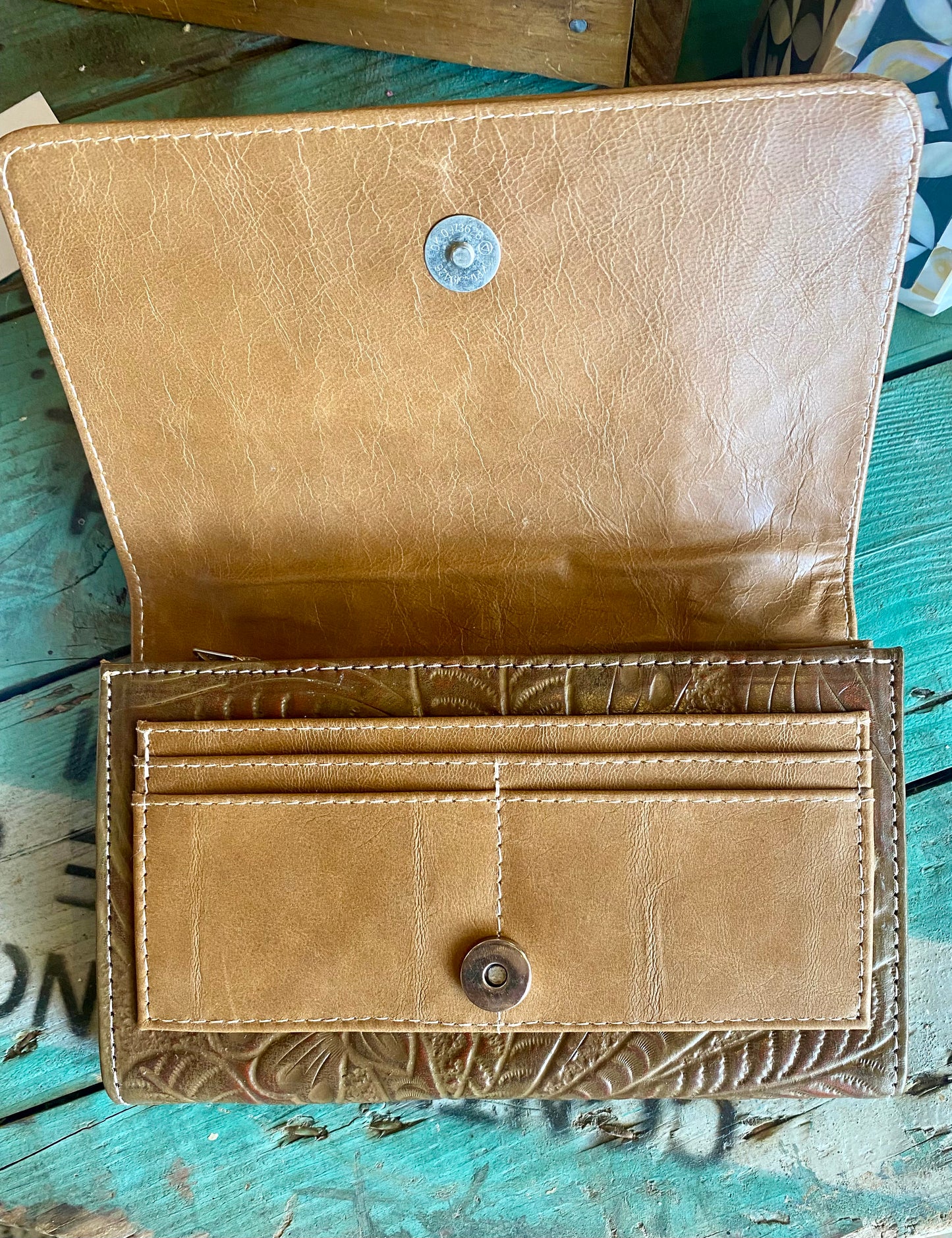 Peacock Wallet - Tan