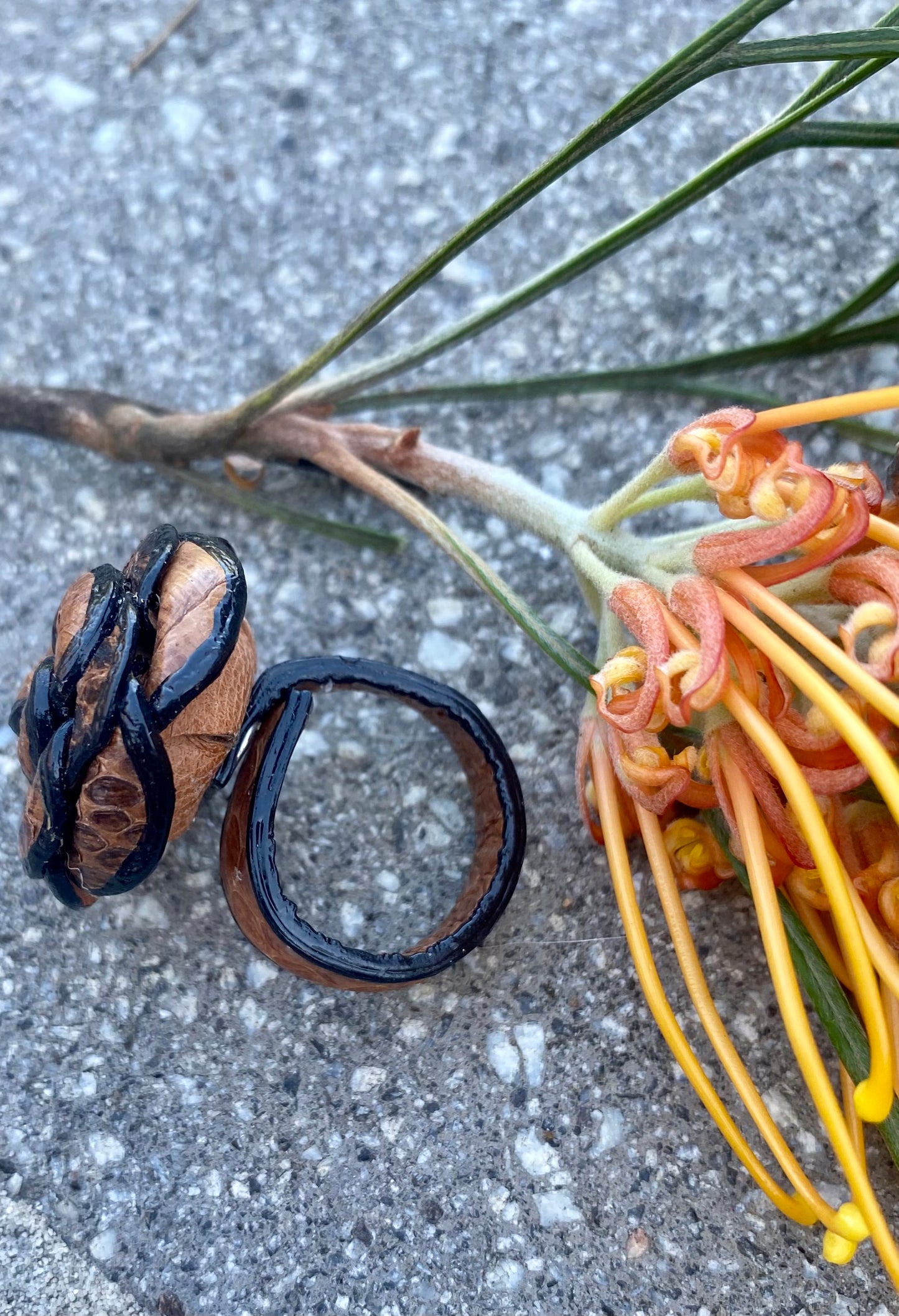 Snakeskin Flower Ring - Dark Tan