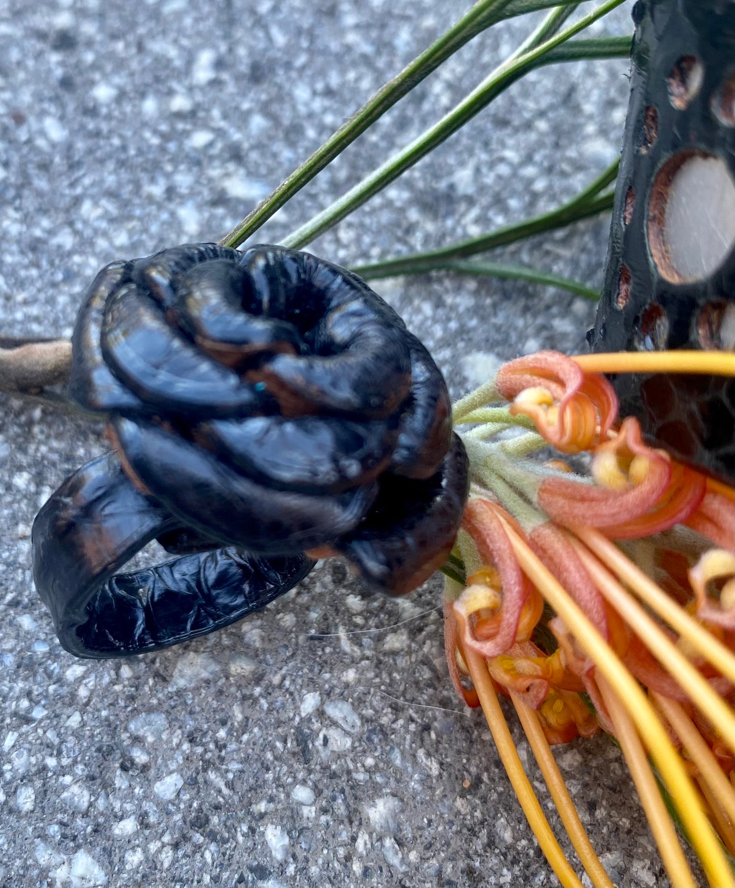 Snakeskin Flower Ring - Black