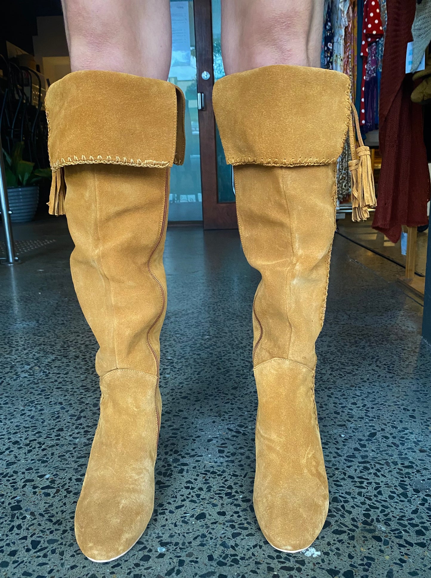 Mail Tan Suede Boots