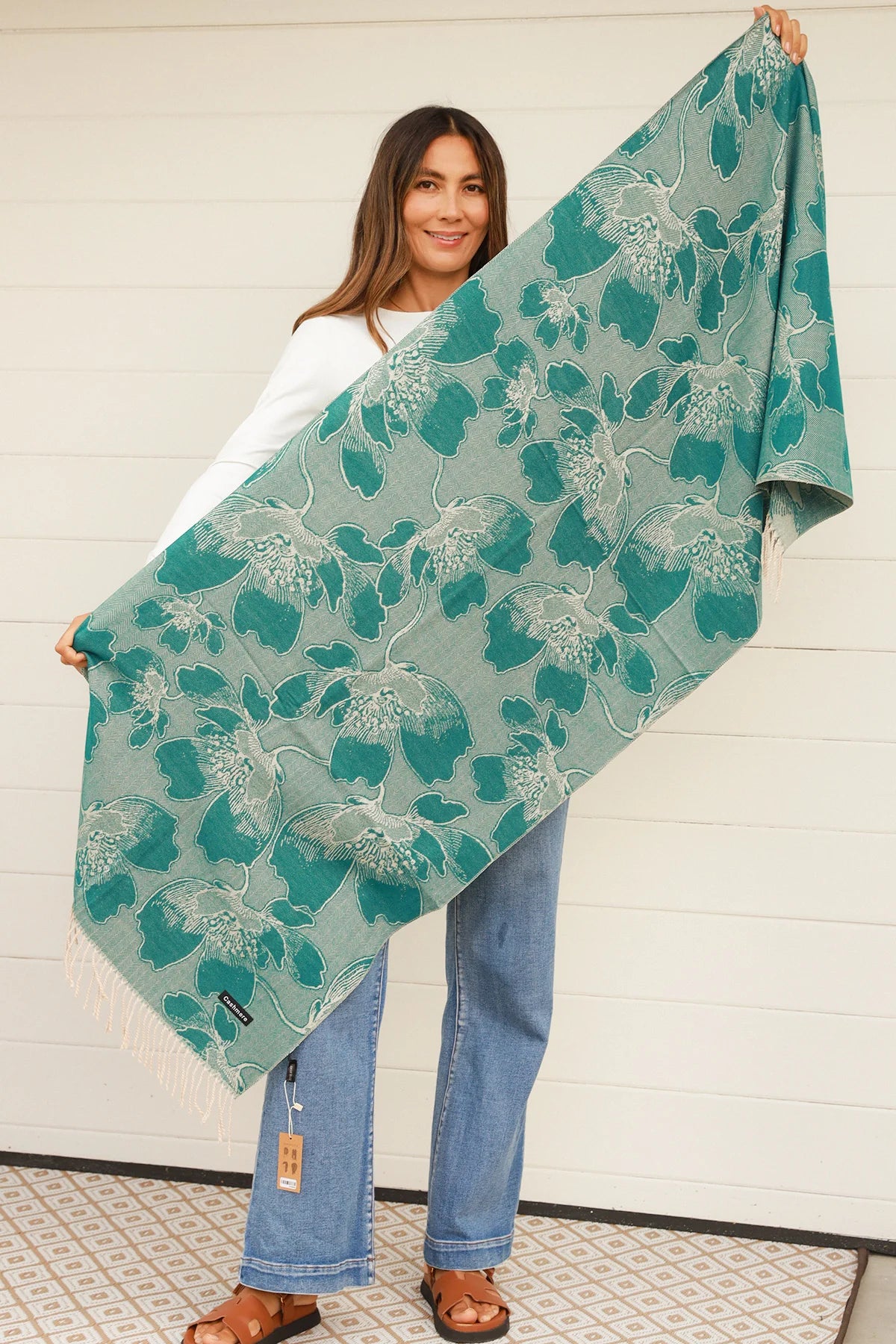 Blue and white cashmere scarf