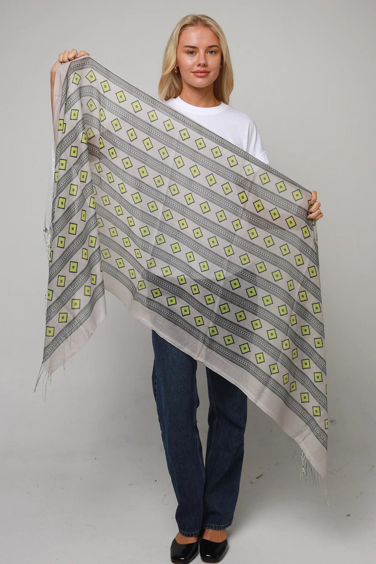 Geometric yellow and black scarf