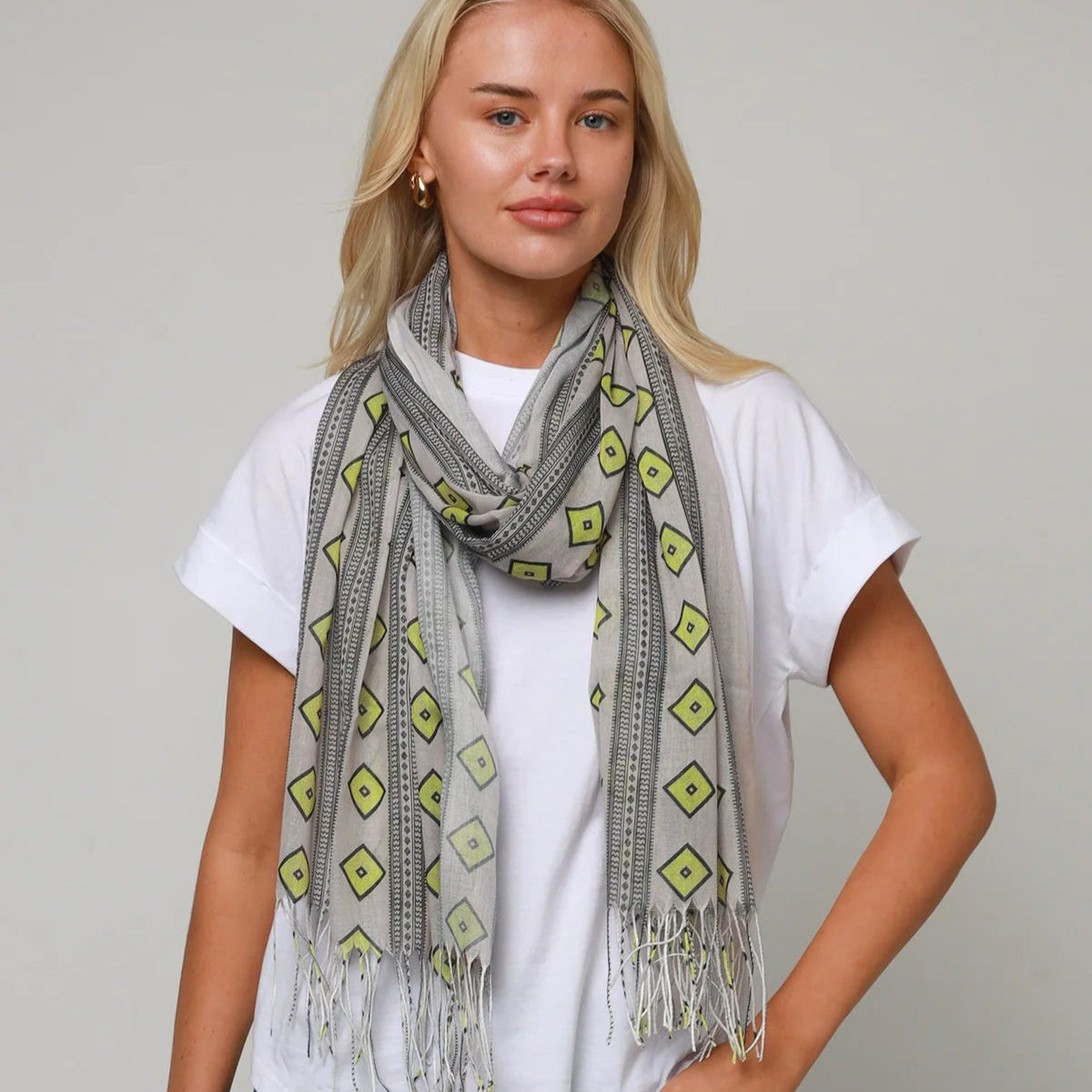 Geometric yellow and black scarf