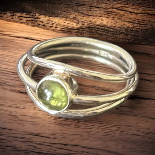925 Silver Peridot Ring